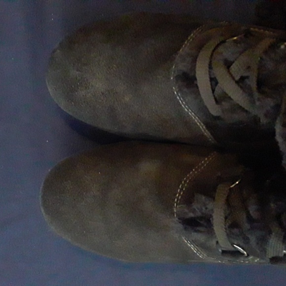 Joey Black Winter Boots with Fur Trim - Picture 5 of 7